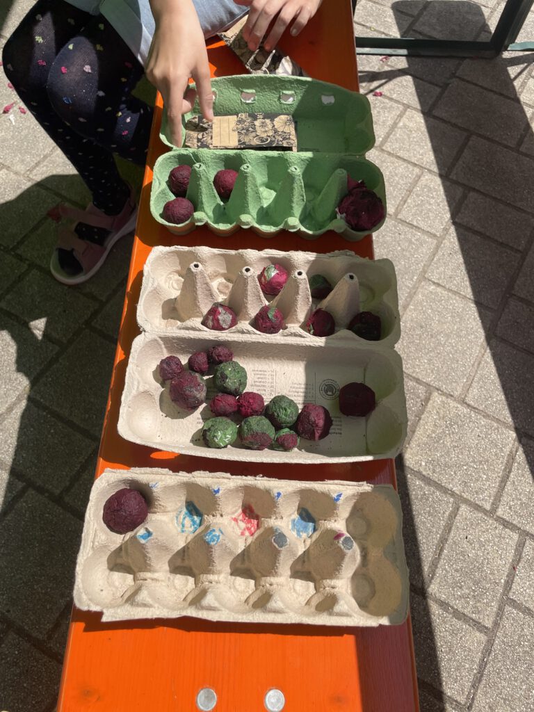 Dorffest International – bunt und auch mit Grün für Kinder